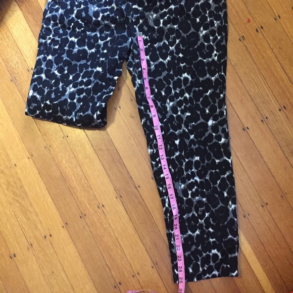 Old Navy “Harper” Grey Cheetah Print Pants, sz 8 - Picture 4 of 7